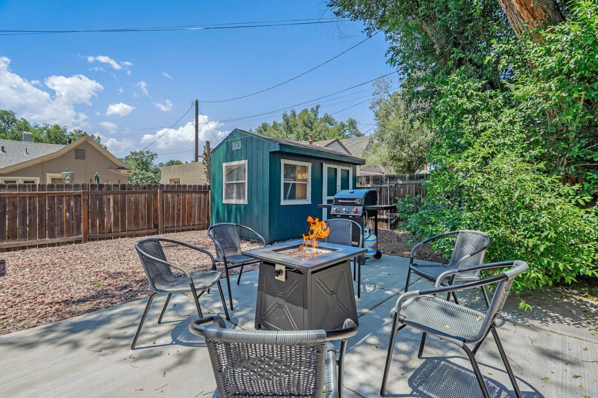 Neighborly Heights - Downtown King Bbq Fire Pit Vila Colorado Springs Exterior foto