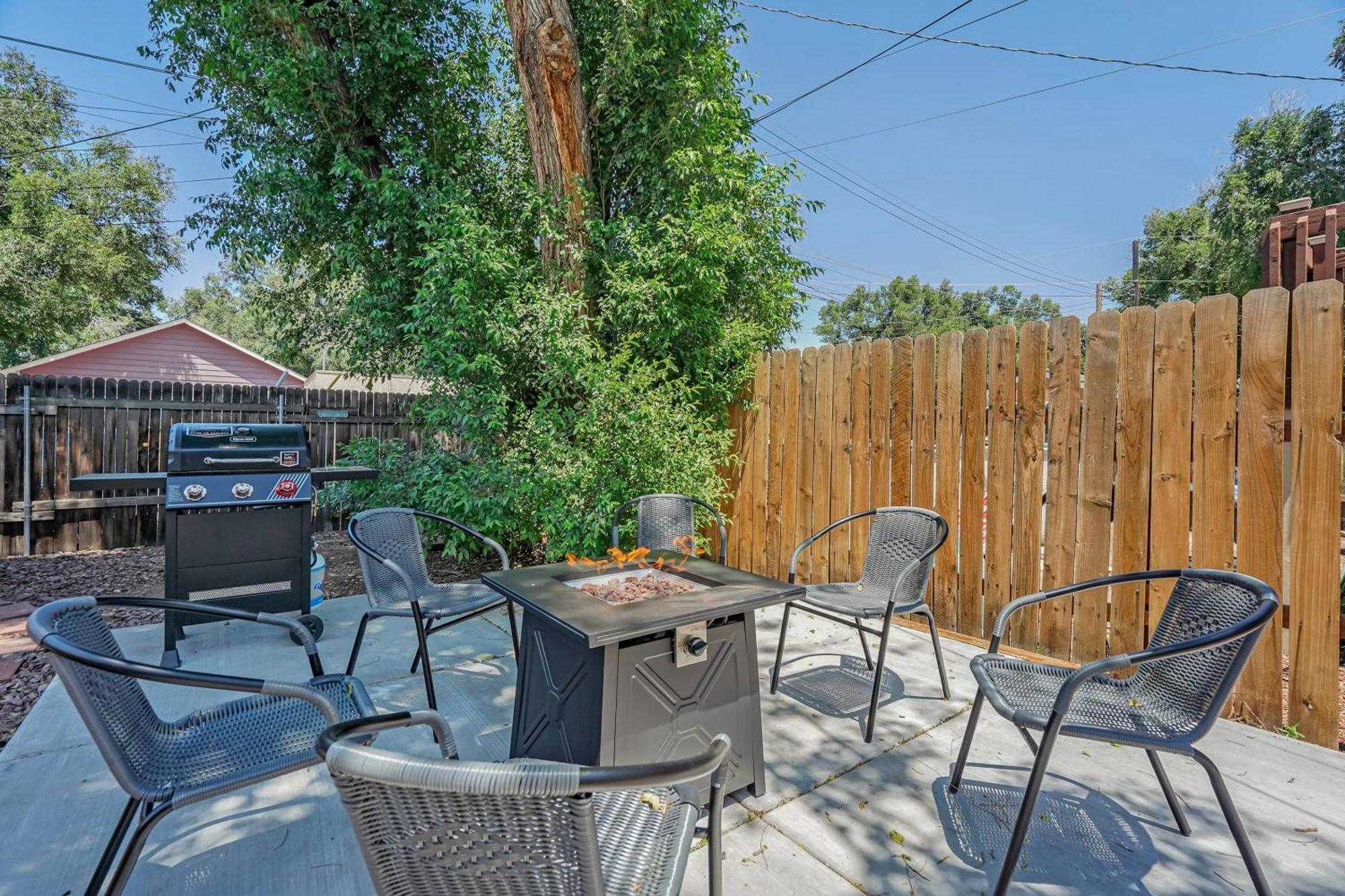 Neighborly Heights - Downtown King Bbq Fire Pit Vila Colorado Springs Exterior foto